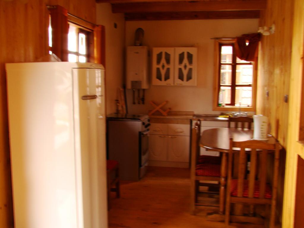 Hosteria Catalina Sm Hornopiren Zimmer foto
