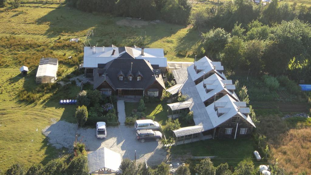Hosteria Catalina Sm Hornopiren Exterior foto